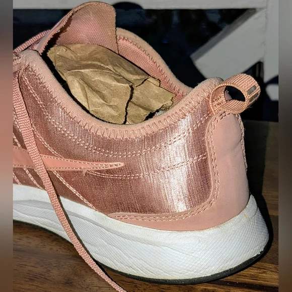 Women's Pink silk Nike Size 8 - Picture 6 of 9